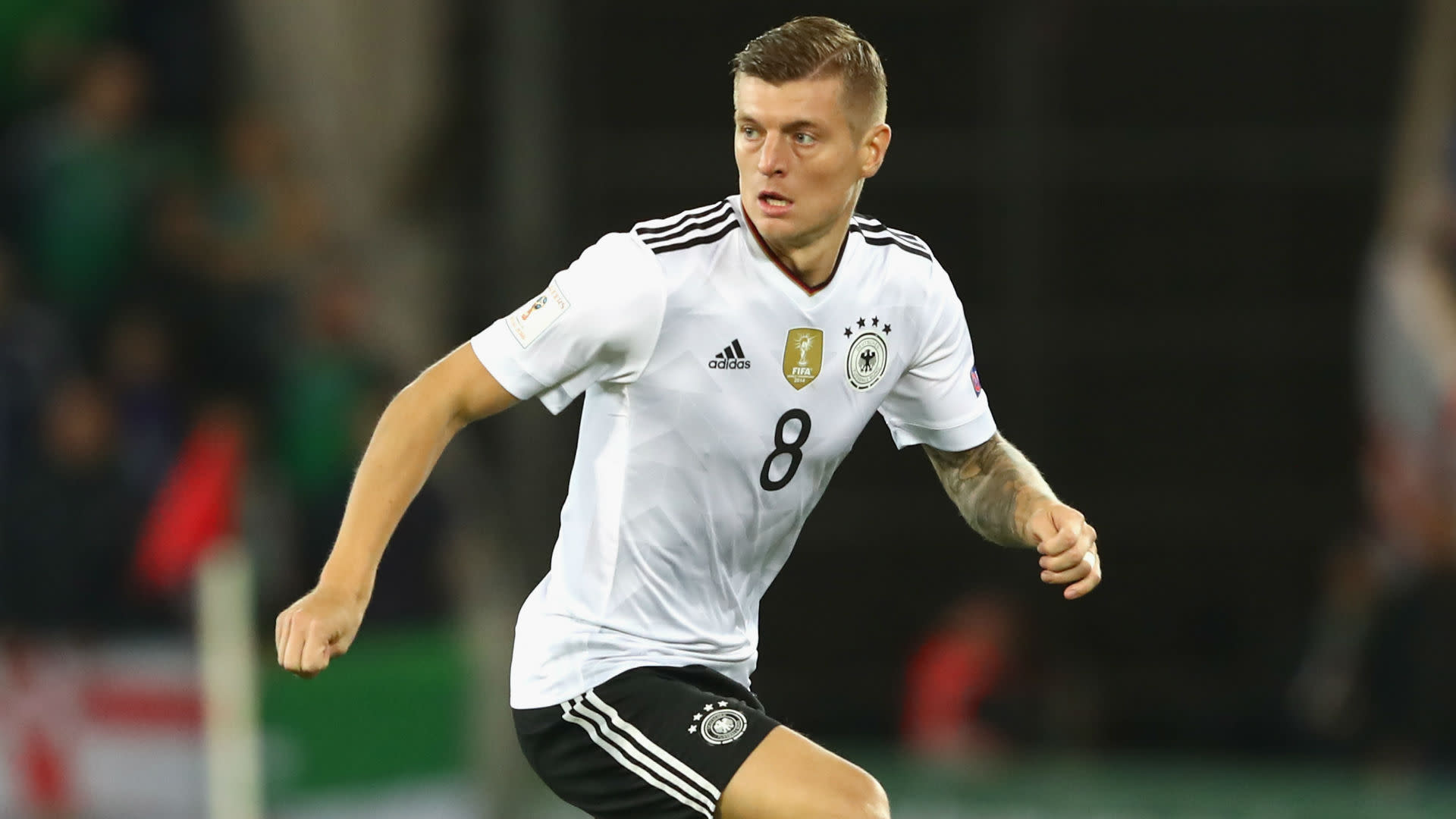 Полузащитник из франции. Kroos bulge.