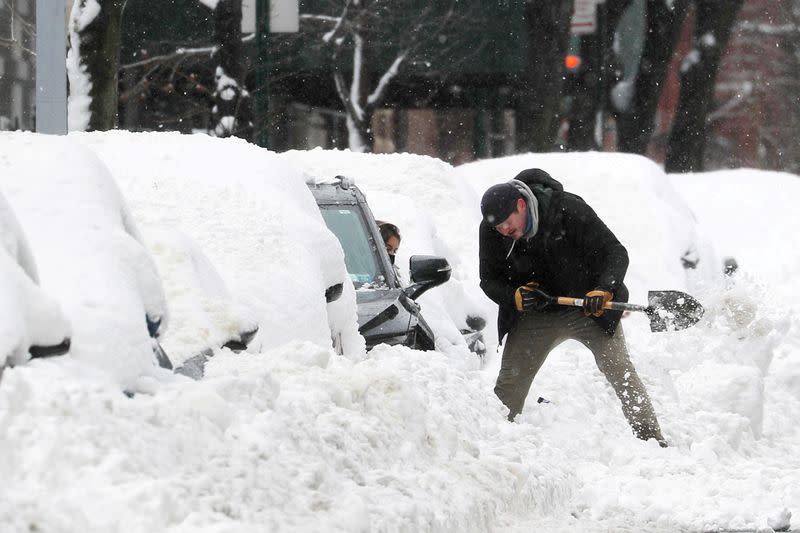 U S Housing Market Takes Breather Amid Bitterly Cold Weather