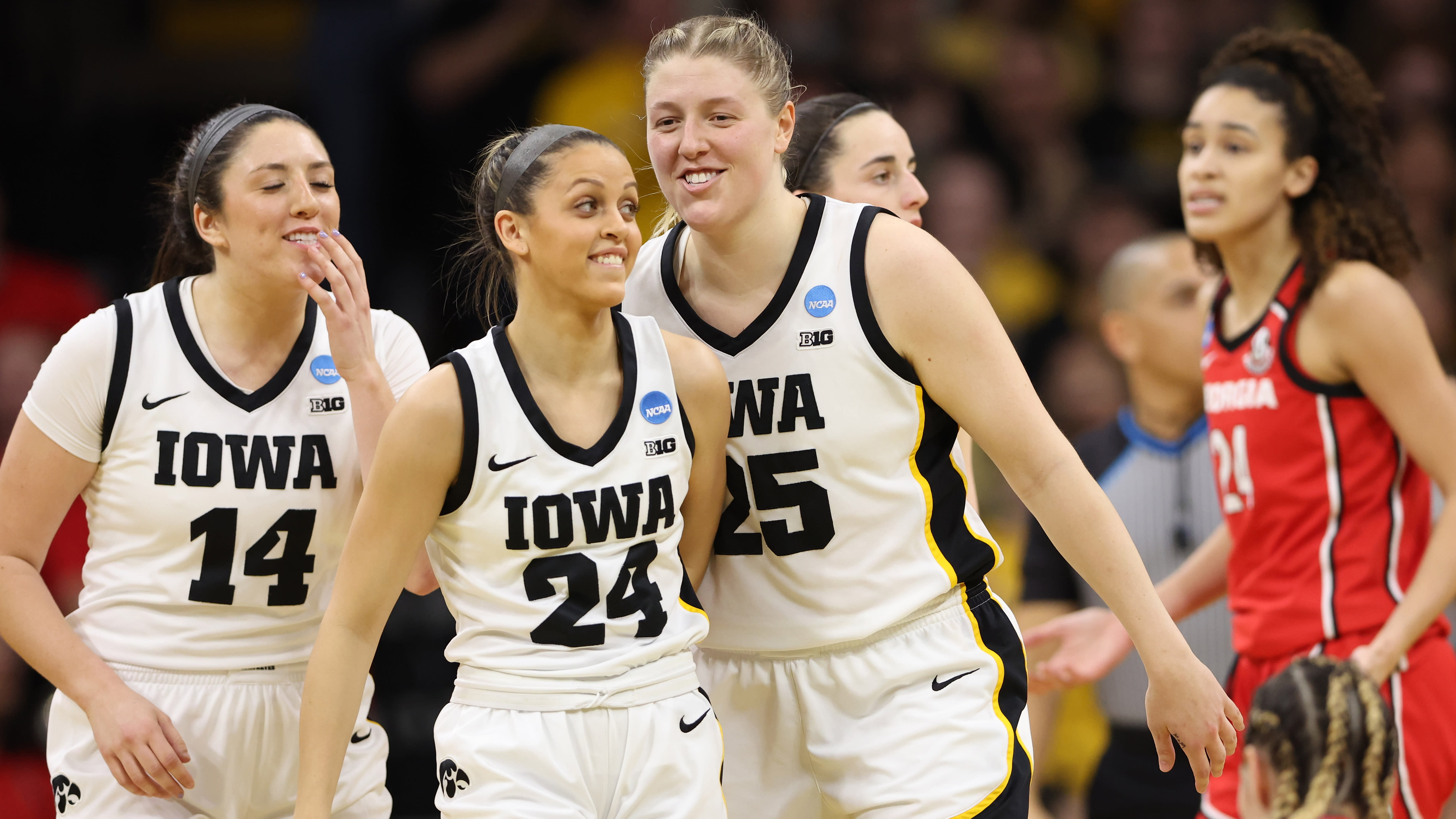 Women's Basketball Welcomes Top-10 2023 Signing Class - Iowa State