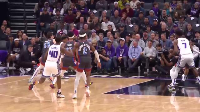 Chimezie Metu with a dunk vs the Oklahoma City Thunder