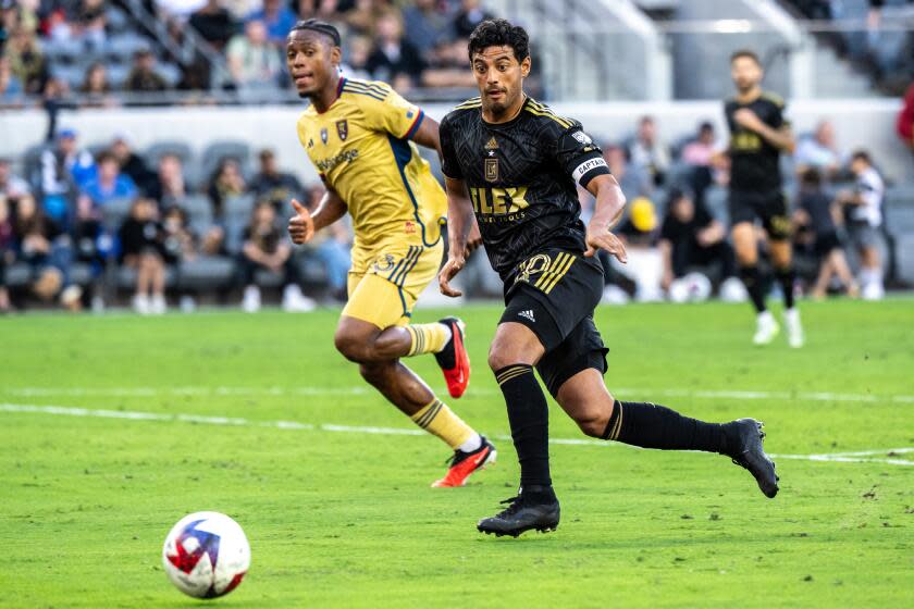 Hernández: Carlos Vela wants to stay with LAFC, but antiquated MLS rules might force him out