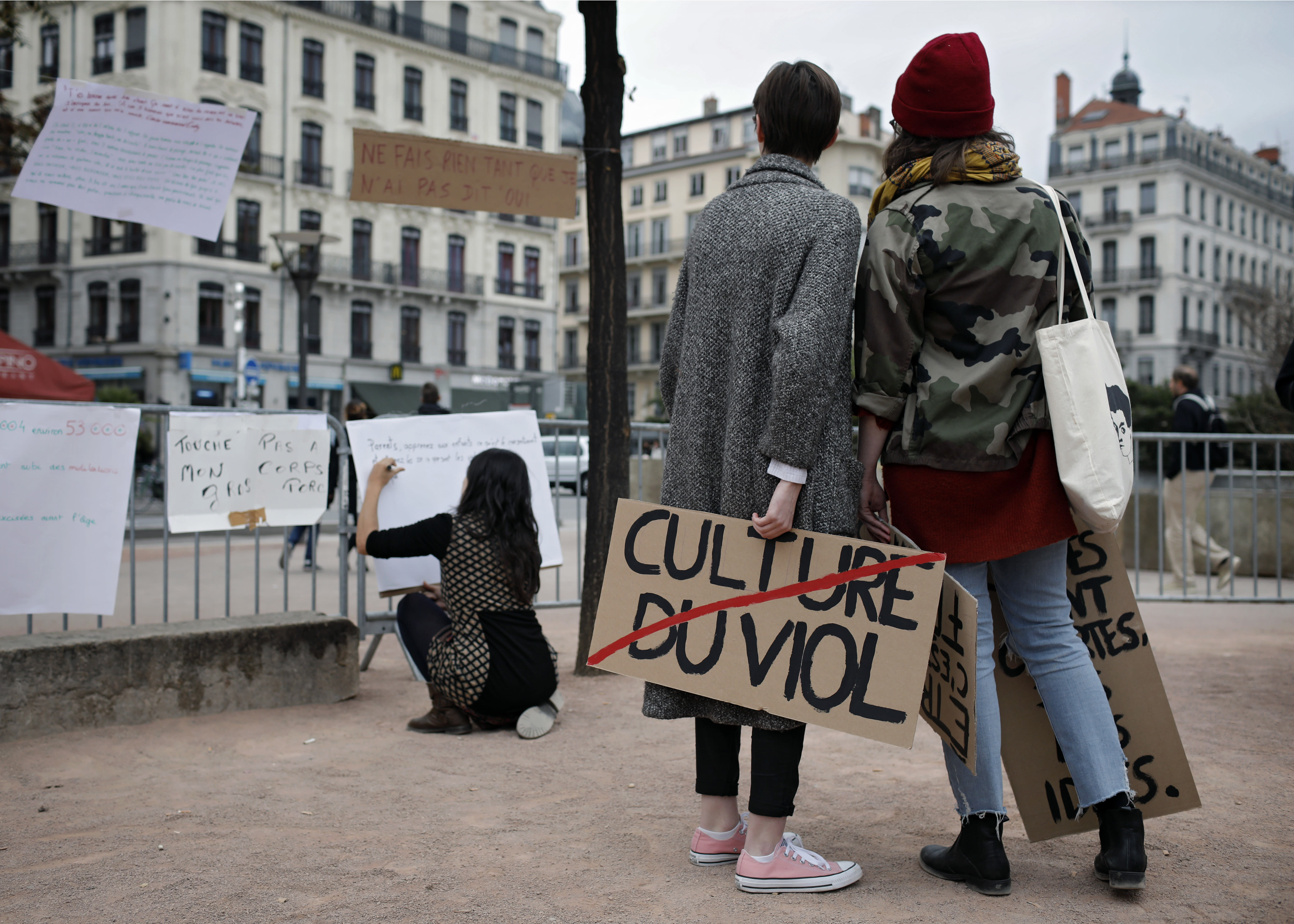 Fines For Sex Harassment On Streets Approved In France