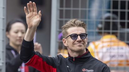 Getty Images - SHANGHAI, CHINA - APRIL 21: Nico Hulkenberg of Germany and Haas F1 reacts from the drivers parade prior to the F1 Grand Prix of China at Shanghai International Circuit on April 21, 2024 in Shanghai, China.(Photo by Edmund So/Eurasia Sport Images/Getty Images)