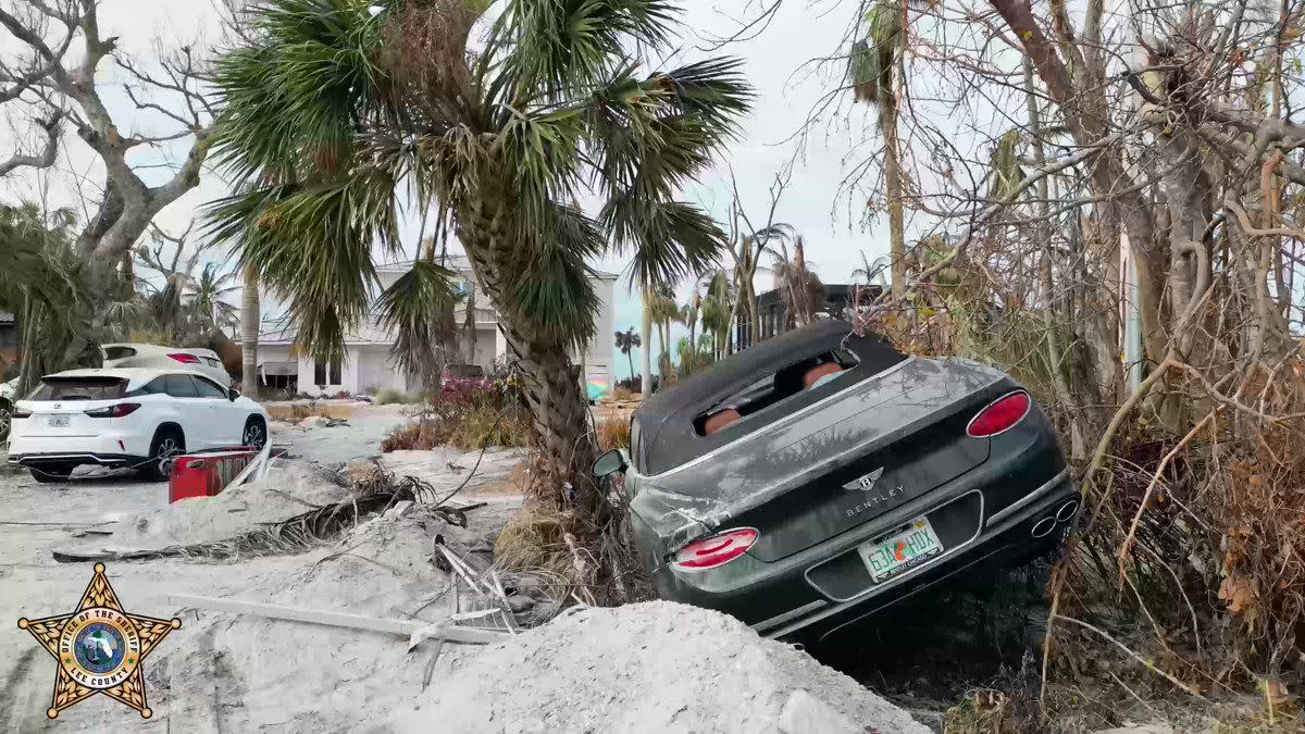 Des drones enquêtent sur les dégâts sur l’île de Sanibel deux semaines après l’ouragan