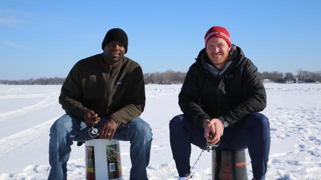 Vikings star Kyle Rudolph tries ice fishing for the first time