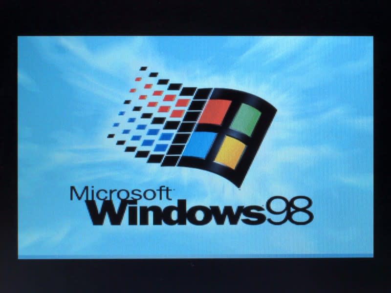 年前 1998年の今日 Windows 98 が発売されました