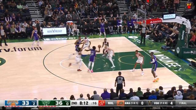 Obi Toppin with an alley oop vs the Milwaukee Bucks