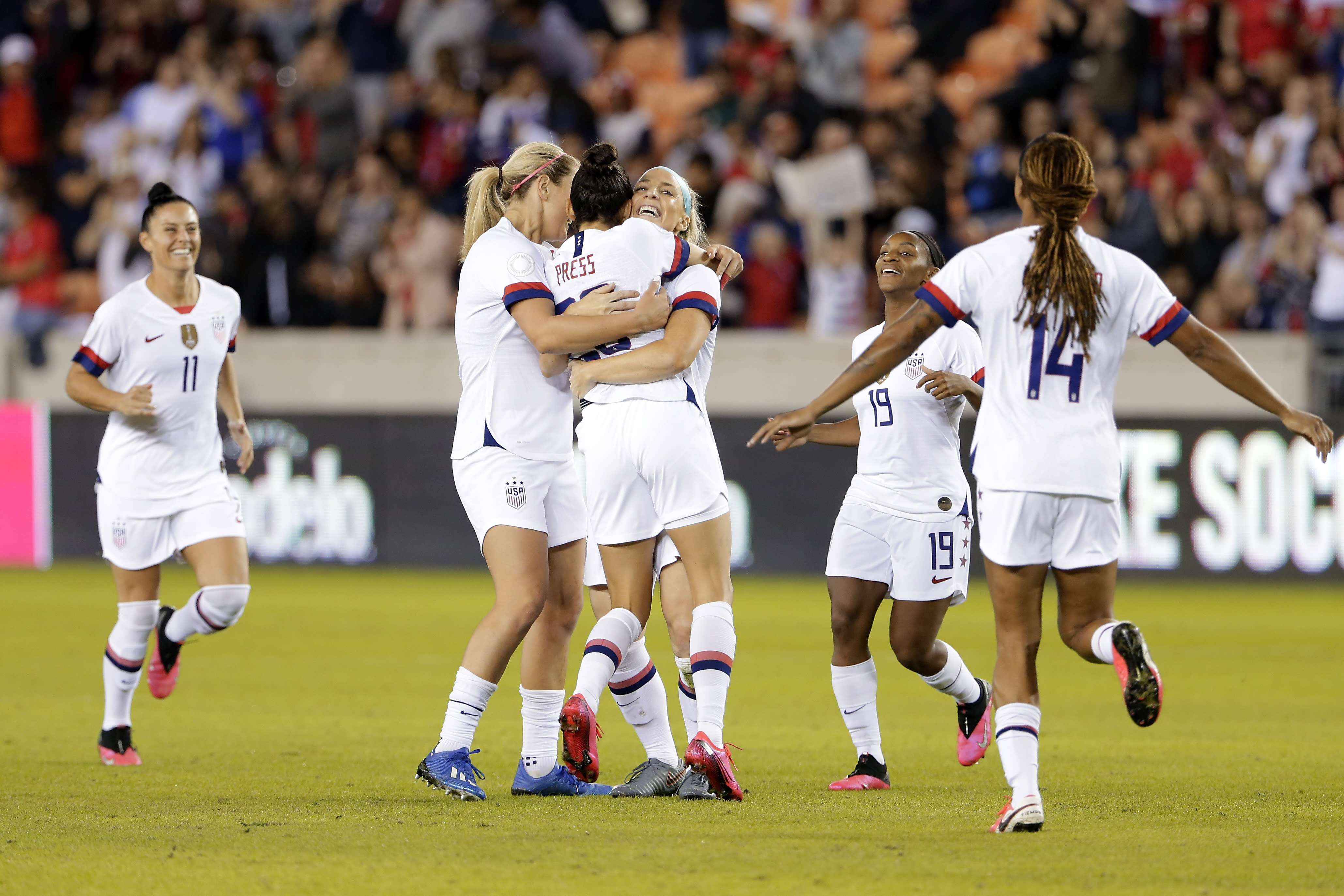 US women beat Costa Rica 60, win Olympic qualifying group