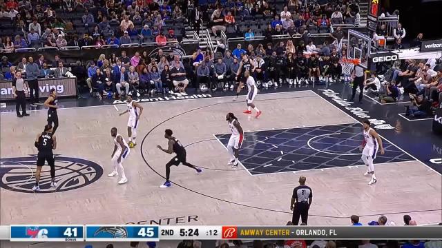 Paolo Banchero with an assist vs the Philadelphia 76ers