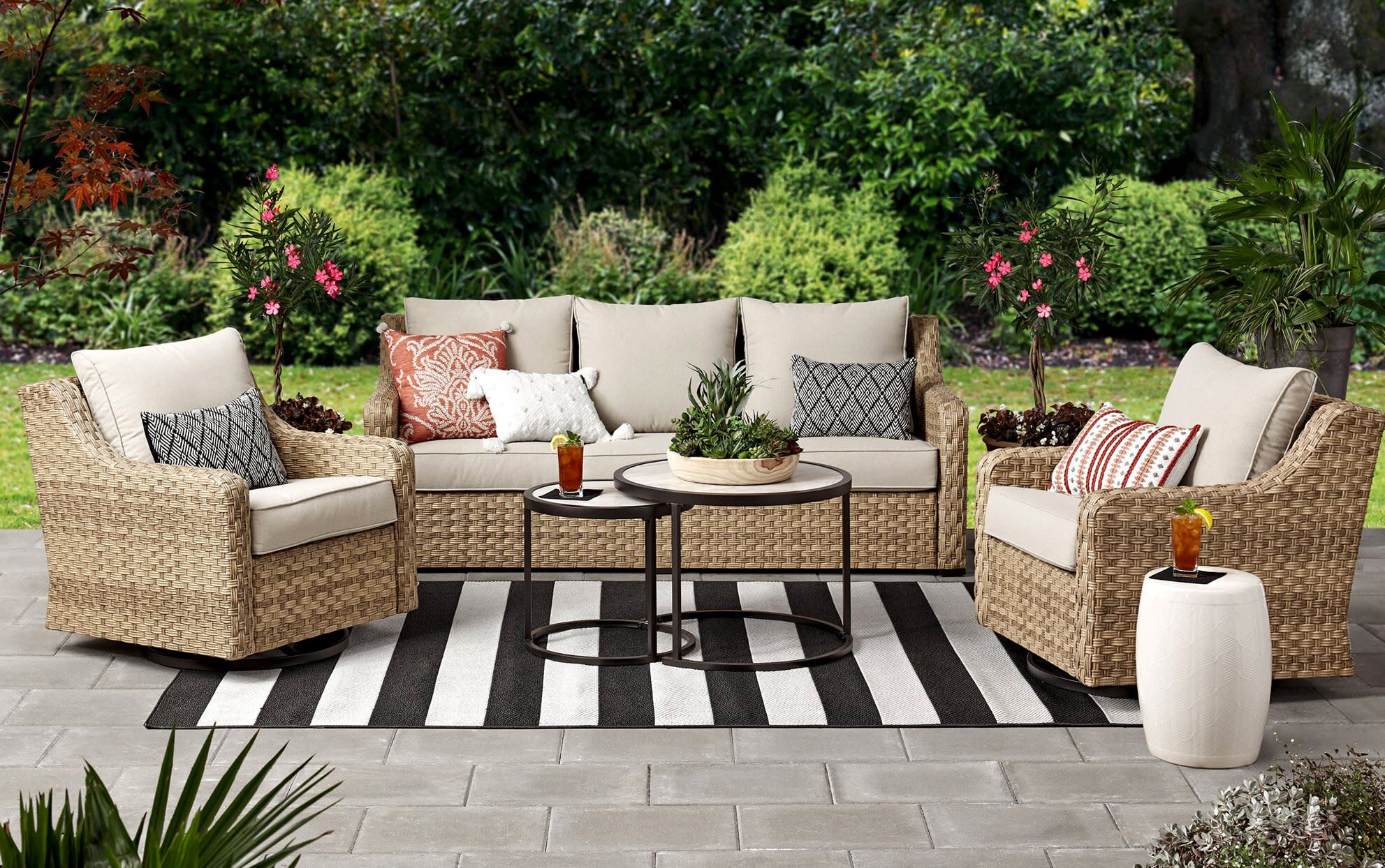 This Wicker Patio Set That Keeps Selling Out Is Finally Back in Stock