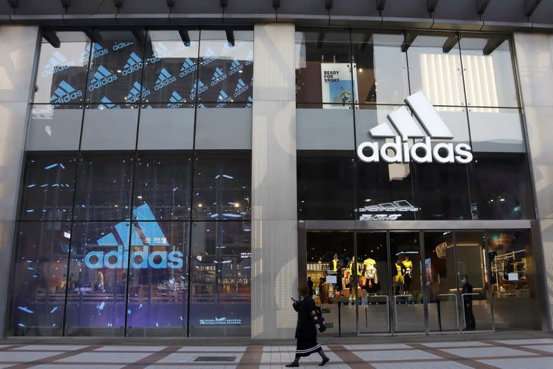 adidas store fashion valley