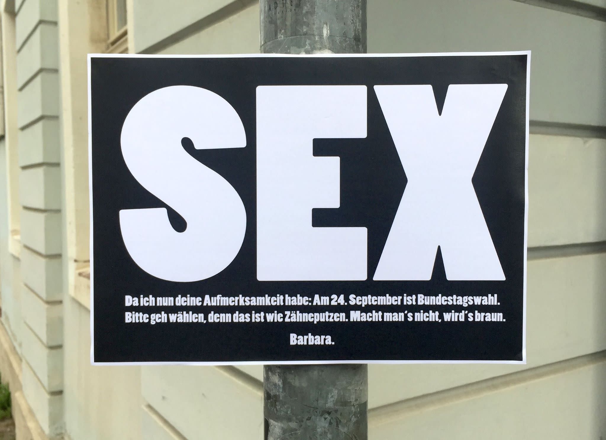 Sex Dieses Plakat Setzt Ein Zeichen Gegen Ausländerfeindlichkeit 