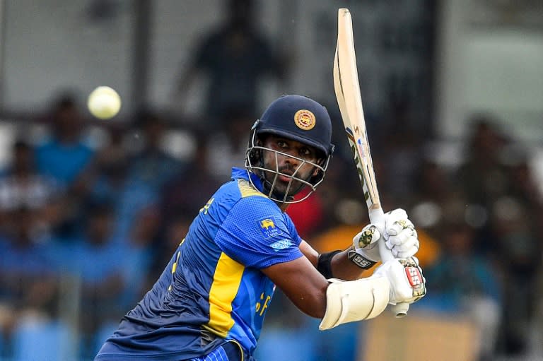 Sri Lanka's Thisara Perera quits international cricket