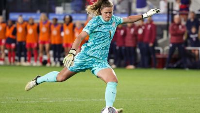 Yahoo Sports - After a 2-2 draw in regulation, the USWNT beat Canada on penalties for the SheBelieves Cup