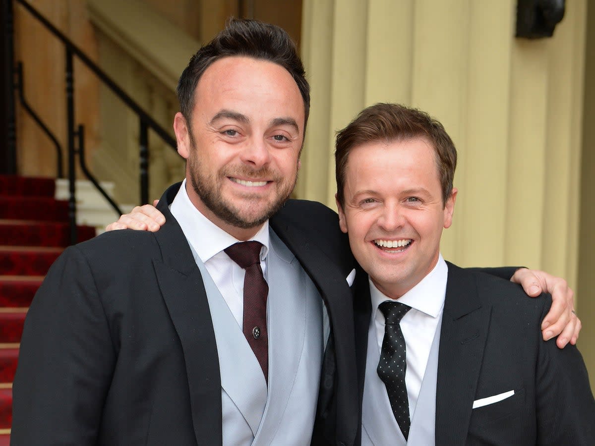 ‘We’re meant to sit here and take this?’: Viewers annoyed after Ant and Dec bag NTAs prize for 21st time - Yahoo! Voices