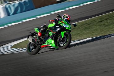 全新Kawasaki Ninja ZX-25RR 馬來西亞發表 約台幣25萬起