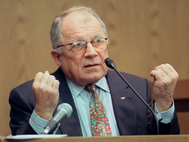 F Lee Bailey Lawyer At O J Simpson Trial Of The Century Dies At 87