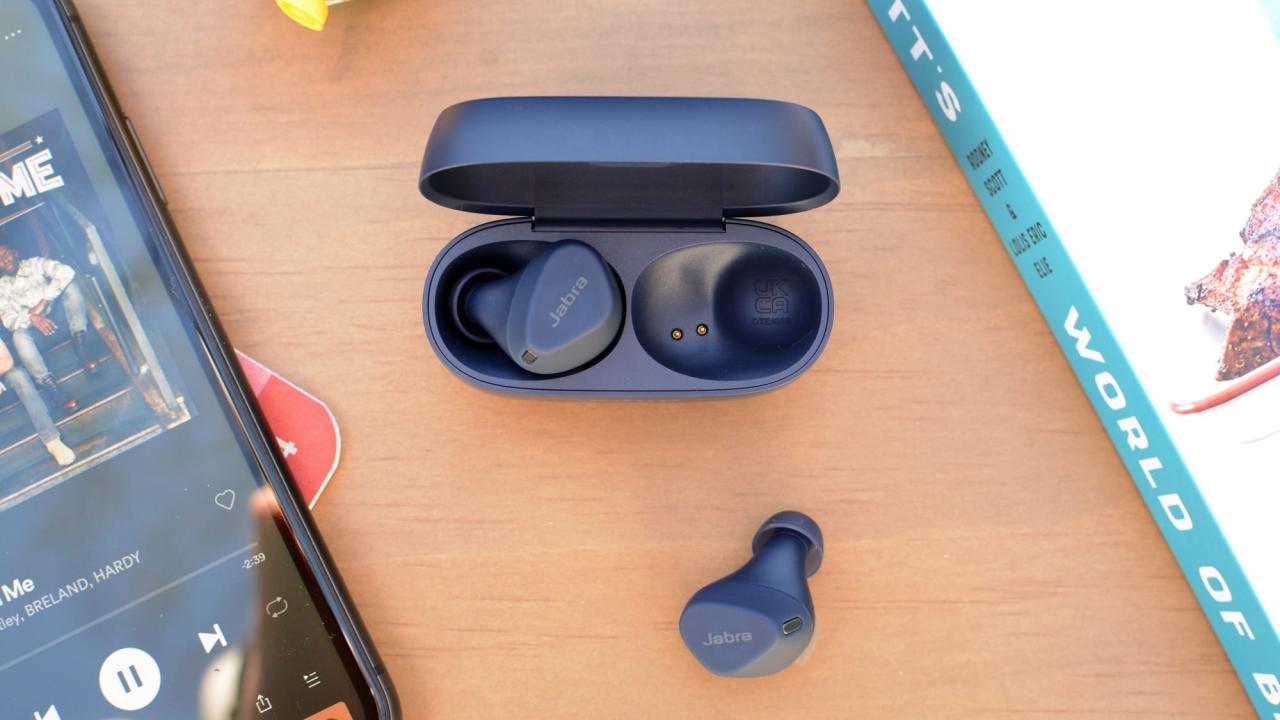 10 Best Wireless Earbuds for Working Out (2023)