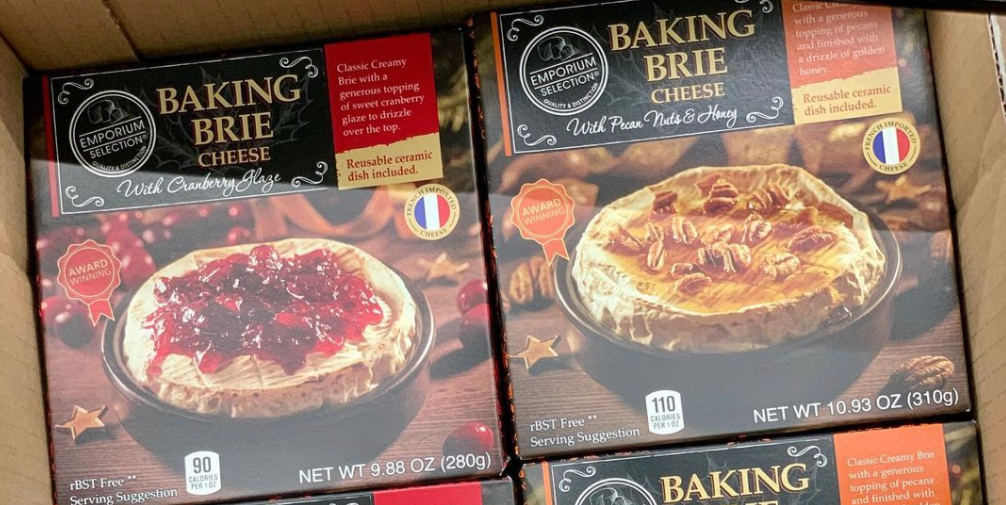 Aldi Is Selling Baking Brie Cheese With A Cranberry Glaze So I Found My