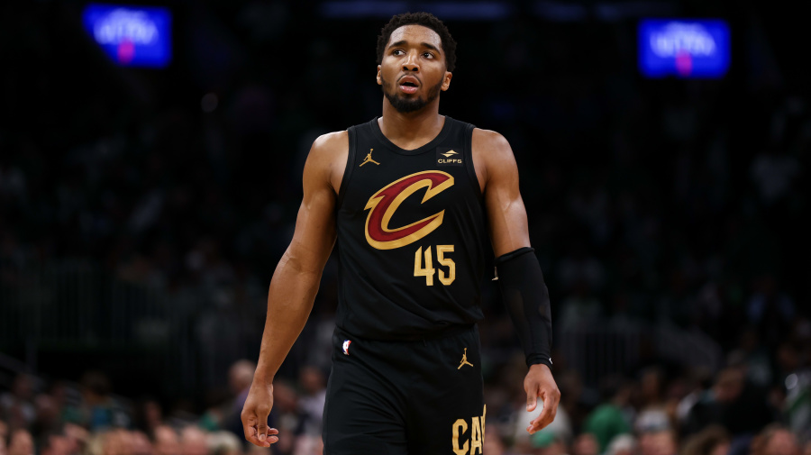 Getty Images - BOSTON, MASSACHUSETTS - MAY 09: Donovan Mitchell #45 of the Cleveland Cavaliers reacts during the fourth quarter against the Boston Celtics in Game Two of the Eastern Conference Second Round Playoffs at TD Garden on May 09, 2024 in Boston, Massachusetts. NOTE TO USER: User expressly acknowledges and agrees that, by downloading and or using this photograph, User is consenting to the terms and conditions of the Getty Images License Agreement. (Photo by Maddie Meyer/Getty Images)
