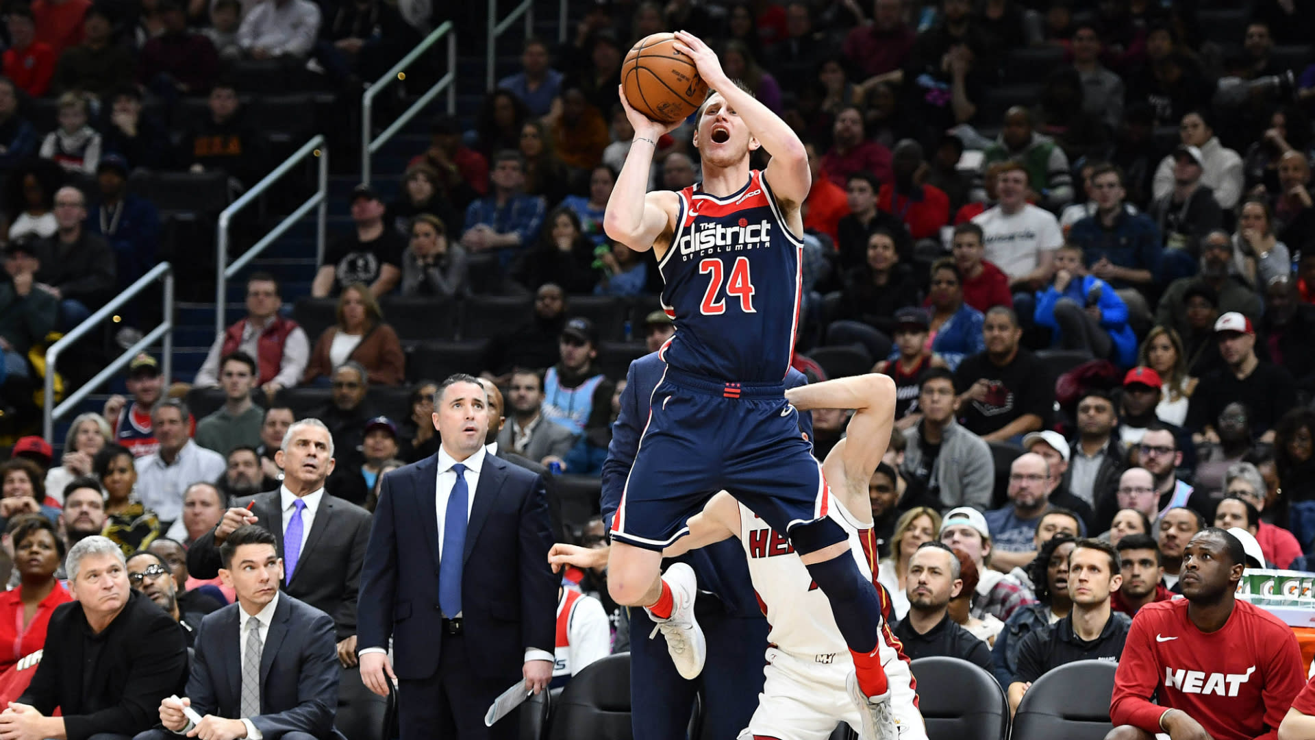 Garrison Mathews shows off his range in Wizards' loss to Blazers