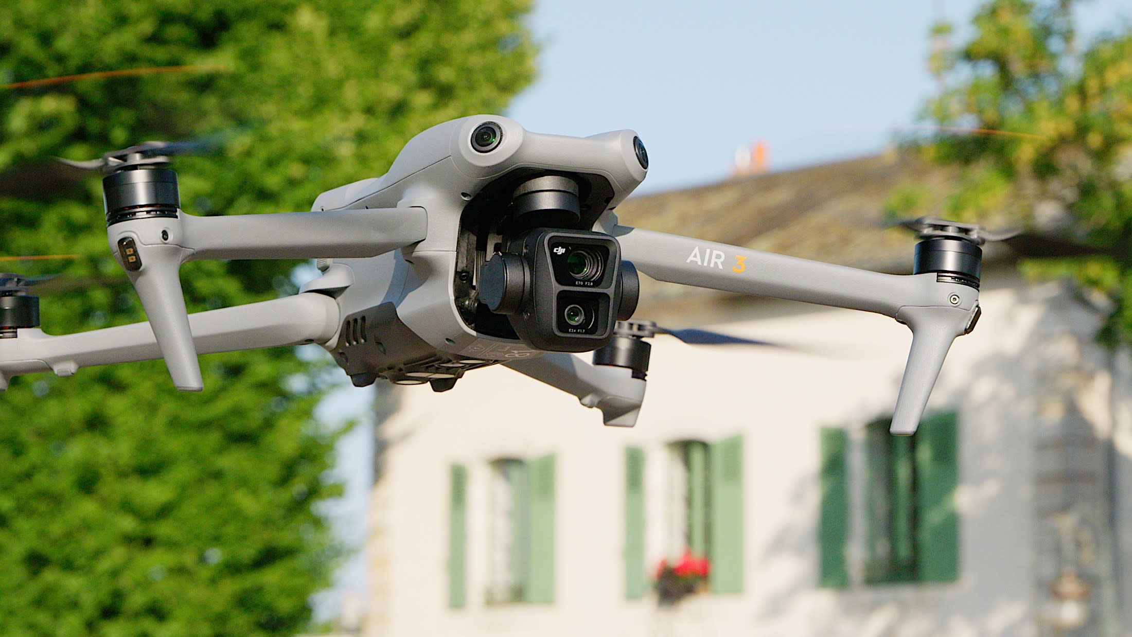 DJI Air 3 review: high-quality zoom adds new options | Engadget