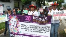 Loa salvadoreños apoyan el aborto cuando peligra vida de la madre