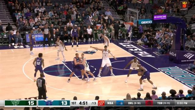 Kelly Oubre Jr. with a 3-pointer vs the Milwaukee Bucks