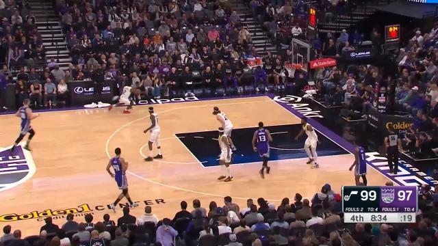 De'Aaron Fox with a dunk vs the Utah Jazz