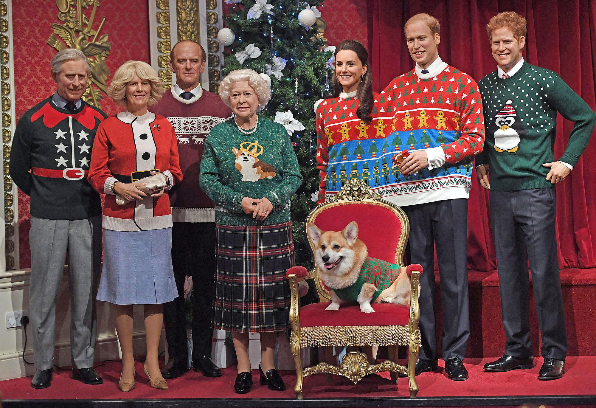 See Prince William, Princess Kate and the Rest of the Royal Family in Their Tacky Christmas Sweaters! - Yahoo News