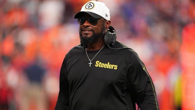 Tomlin praised amid quarterback situation