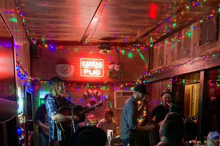 The 3 best dive bars in Nashville