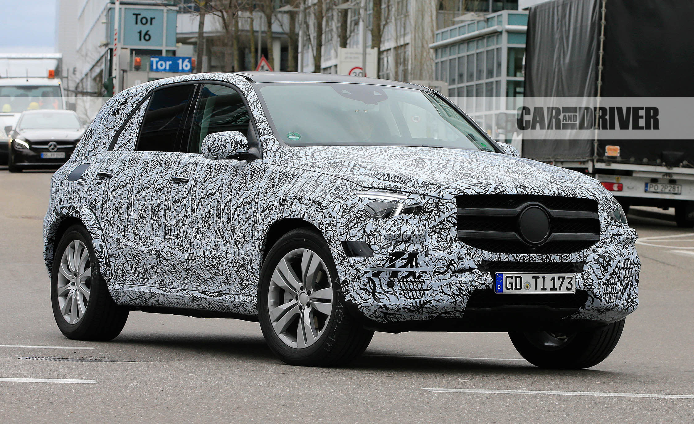 2019 Mercedes-Benz GLE-class Spied outside the Factory