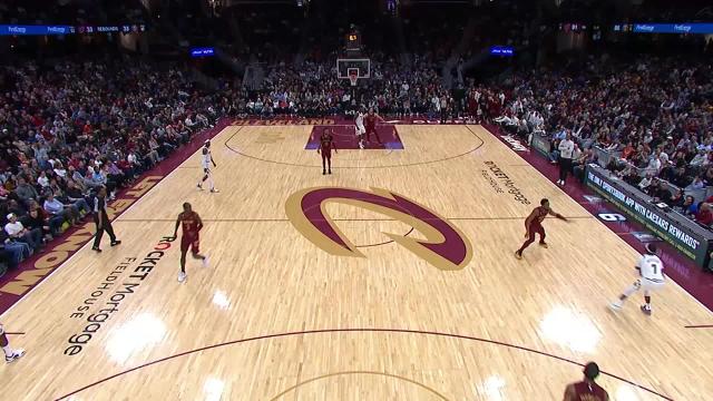 Reggie Jackson with a last basket of the period vs the Cleveland Cavaliers