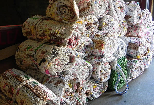 Incredible Uplifting Use For Old Plastic Bags Sleeping Mats For