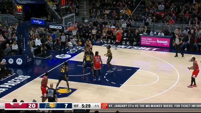 Ayo Dosunmu with a 2-pointer vs the Indiana Pacers