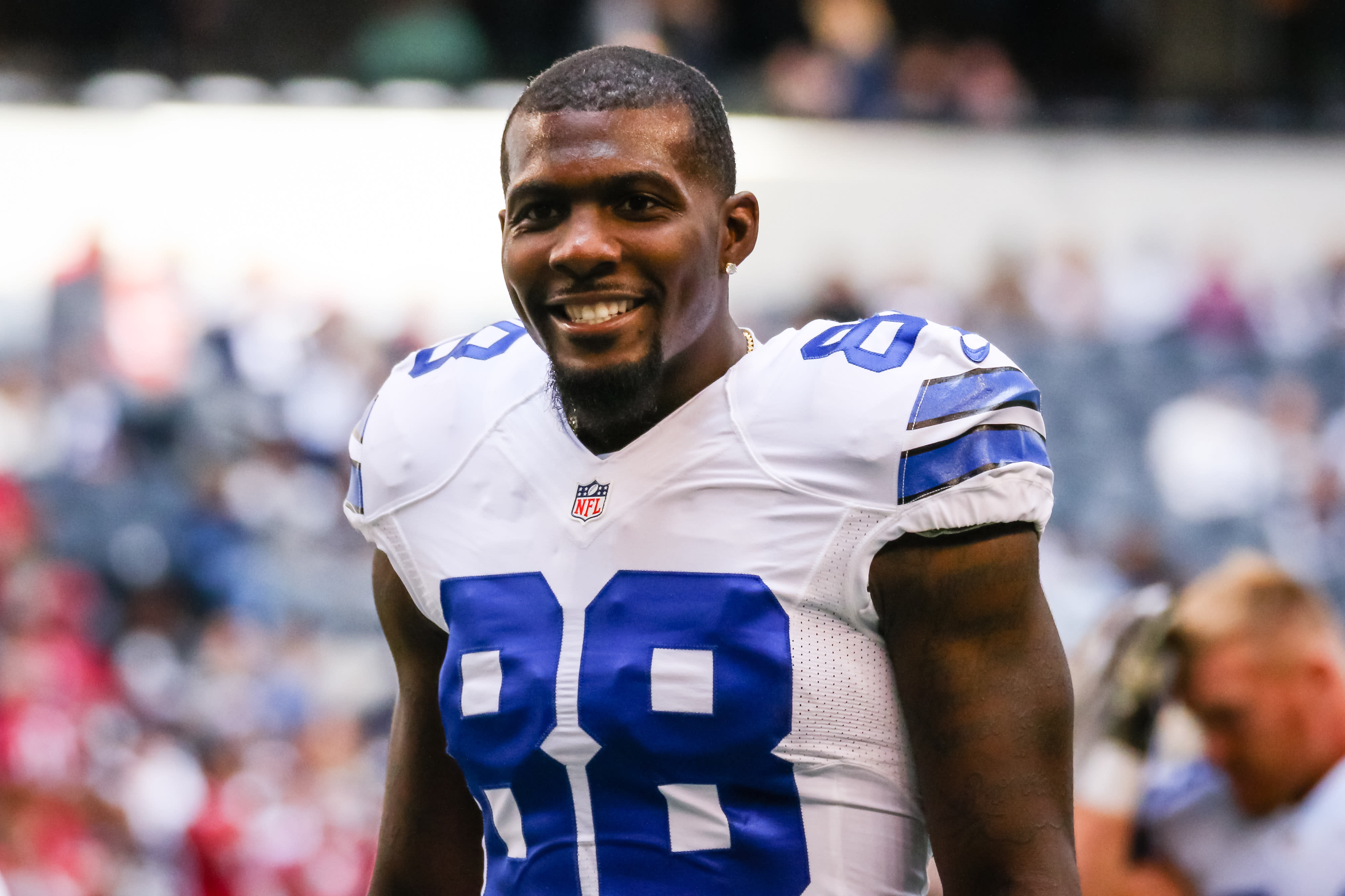 It's desperation time for Dez Bryant as he makes overtures to