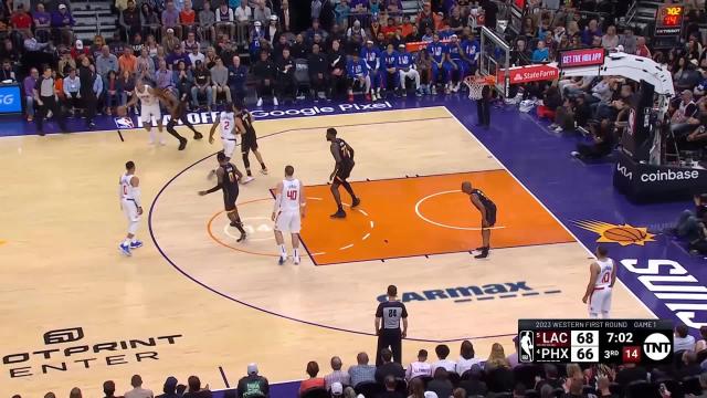 Torrey Craig with a dunk vs the LA Clippers