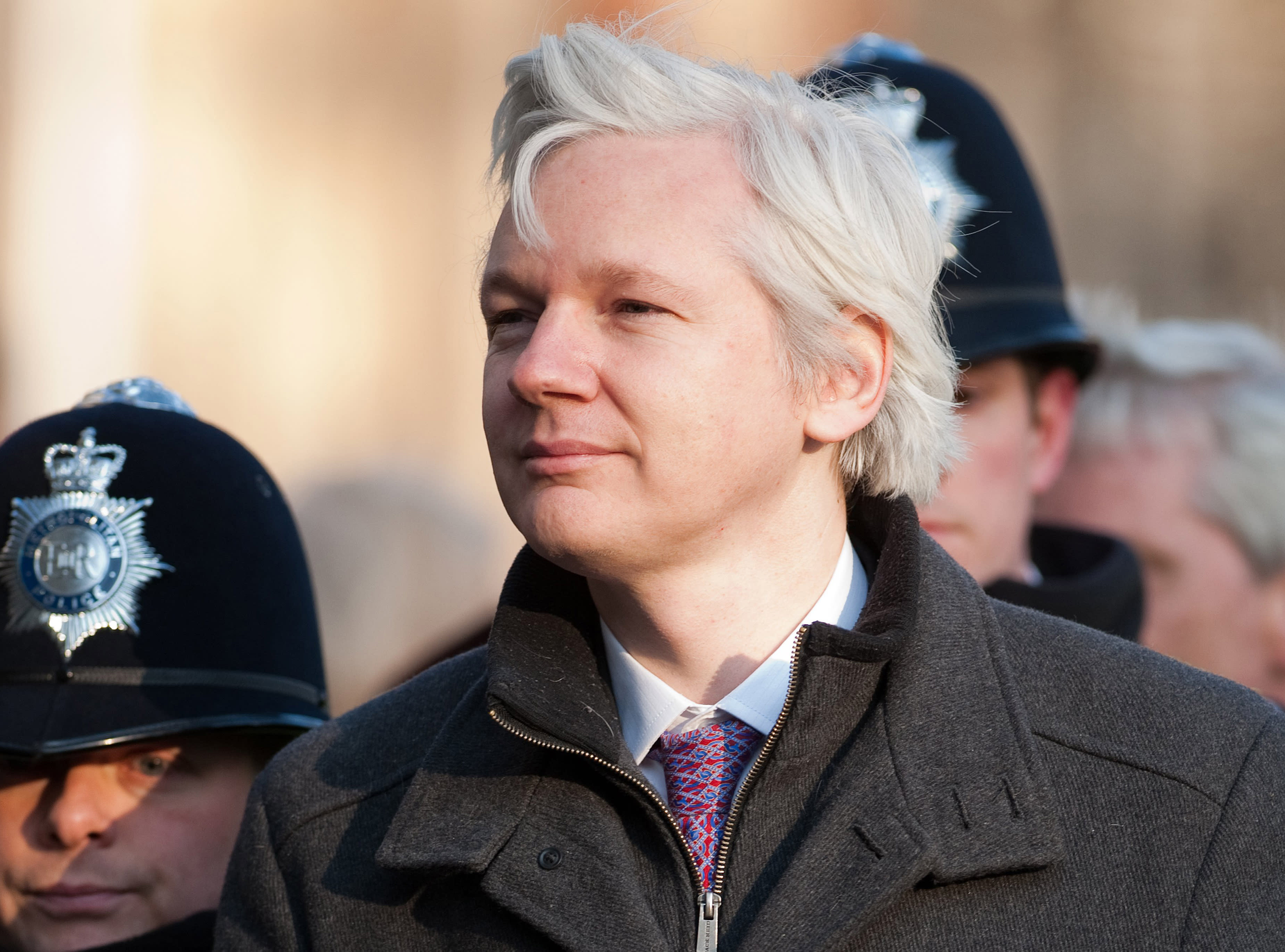 UK court rules Julian Assange shouldn't be extradited to the US | Engadget