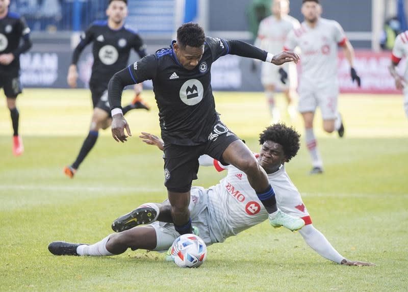 Photo of El defensa del Toronto FC Julian Dunn ha anunciado que dejará el club noruego