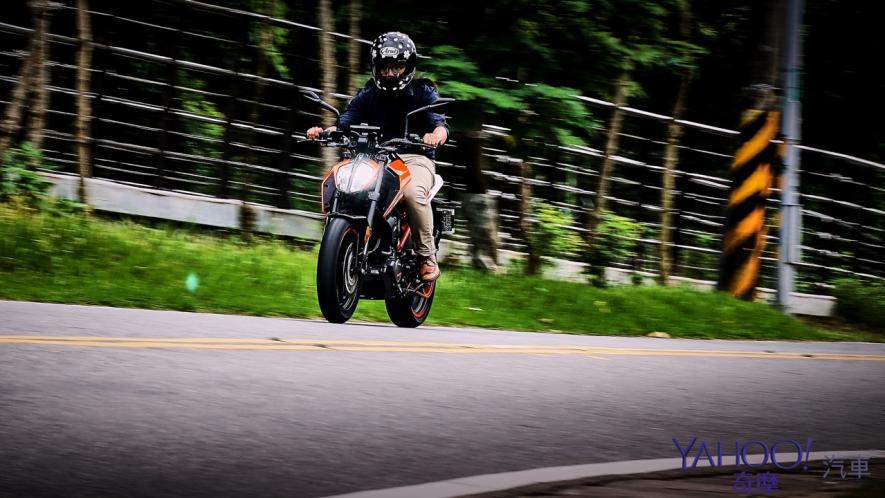 出自騎乘樂趣的初衷之道！KTM Duke 125玩樂至上的桃園山區試駕！ - 16