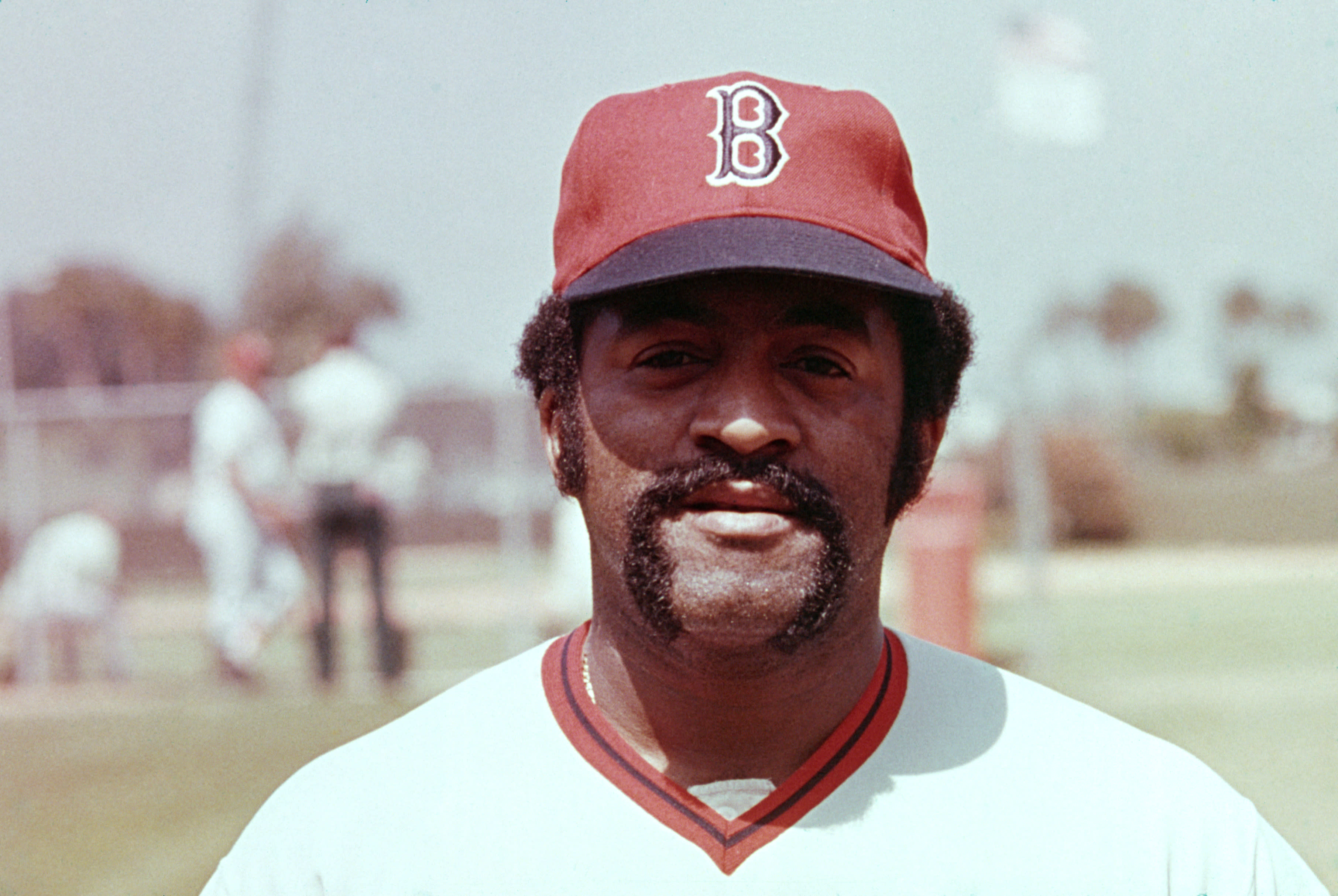 Luis Tiant, Red Sox Hall of Famer known as 'El Tiante,' dies at 83