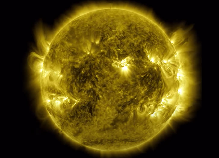 NASA's 10-Year Time-Lapse Video of the Sun Is Mesmerizing as Whoa - Yahoo Lifestyle