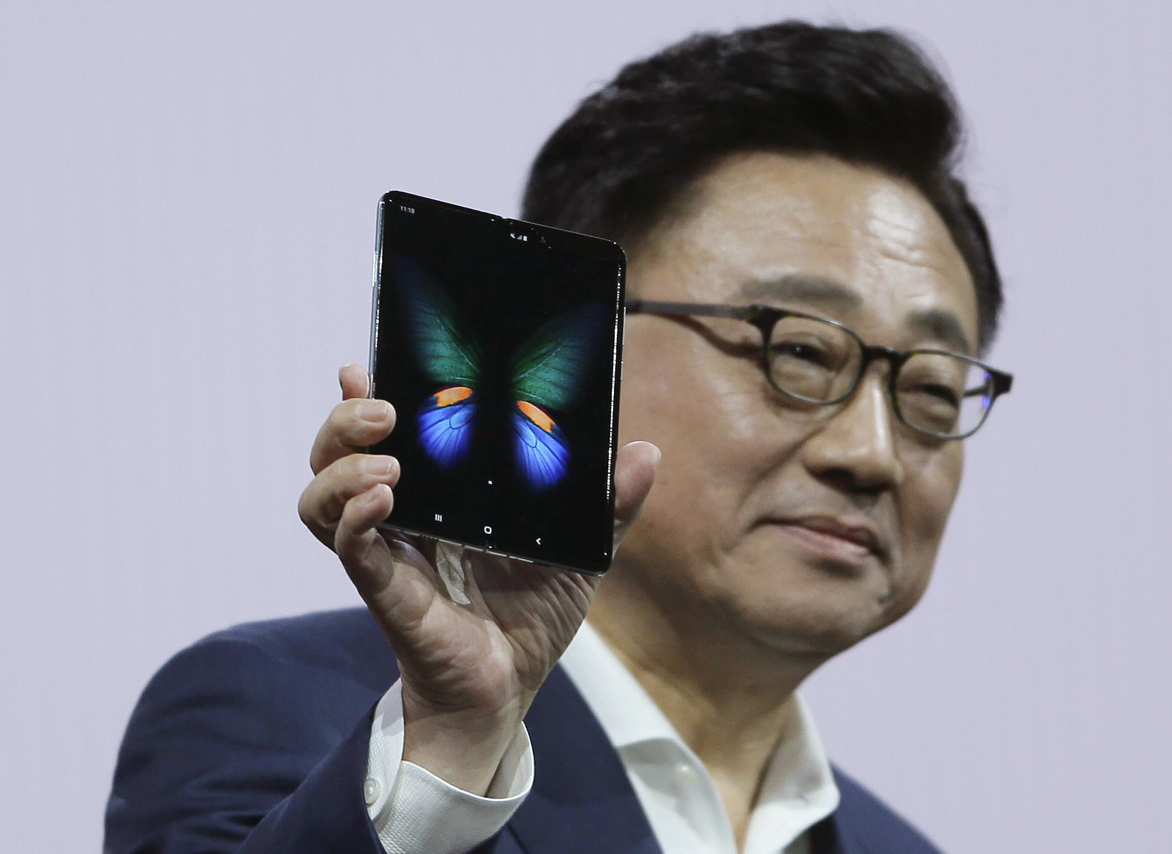 It's still not clear why consumers would need a foldable smartphone