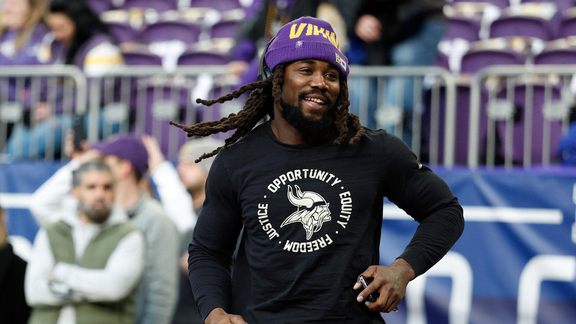 Dalvin Cook joins New York Jets on one-year deal, Ezekiel Elliott signs  with New England Patriots, NFL News