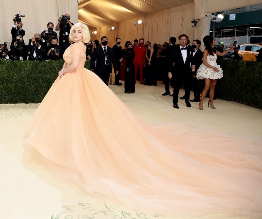 Ciara Wears Russell Wilson's Super Bowl Ring To Met Gala