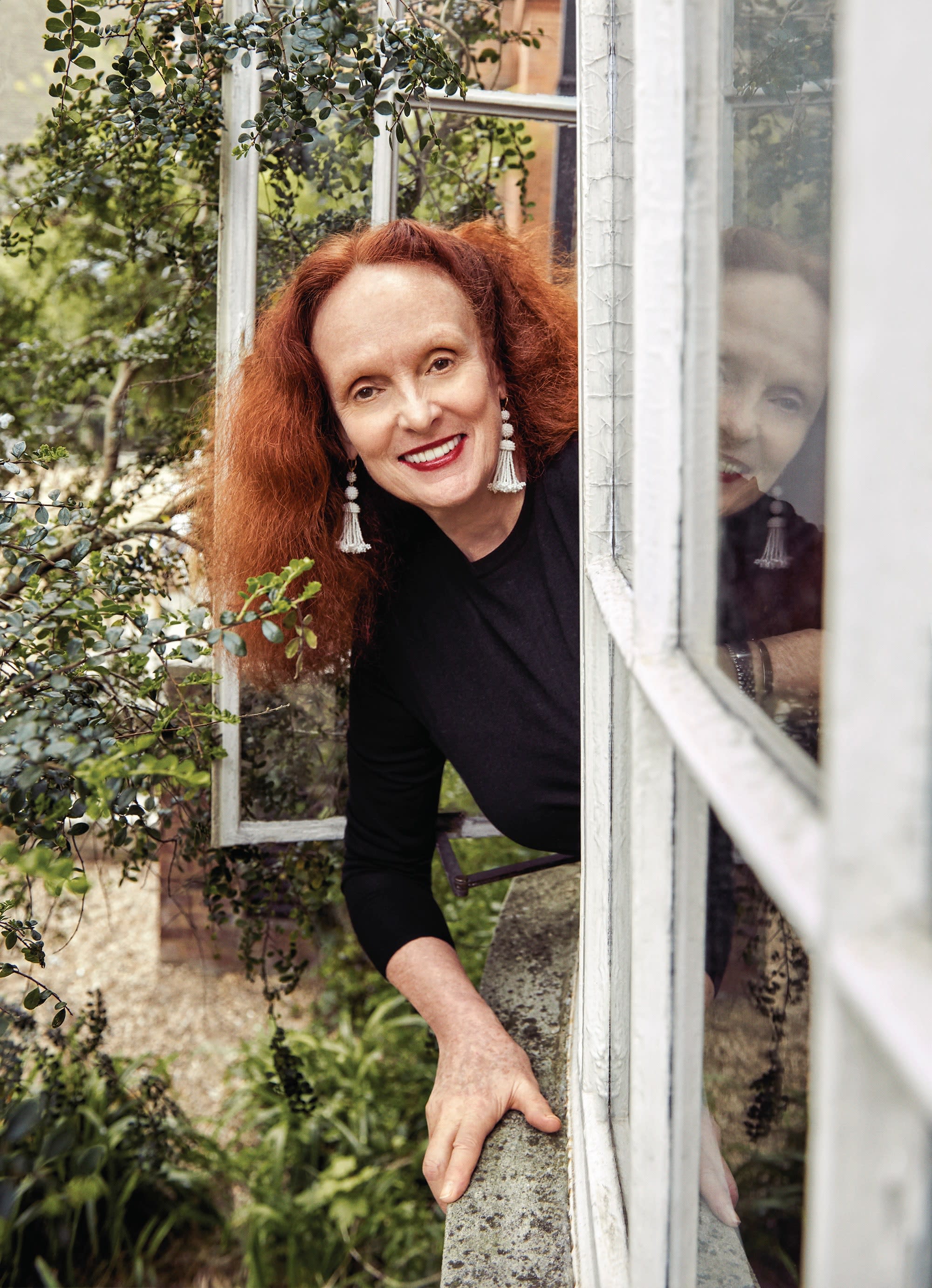 How Grace Coddington Is Maintaining Her Iconic Red Hair Color in Quarantine