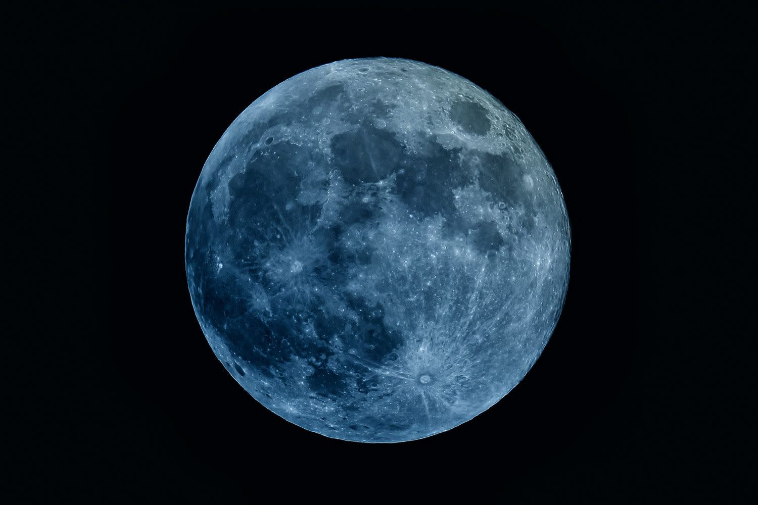 How to Watch August's Rare Super Blue Moon and When It Will Peak