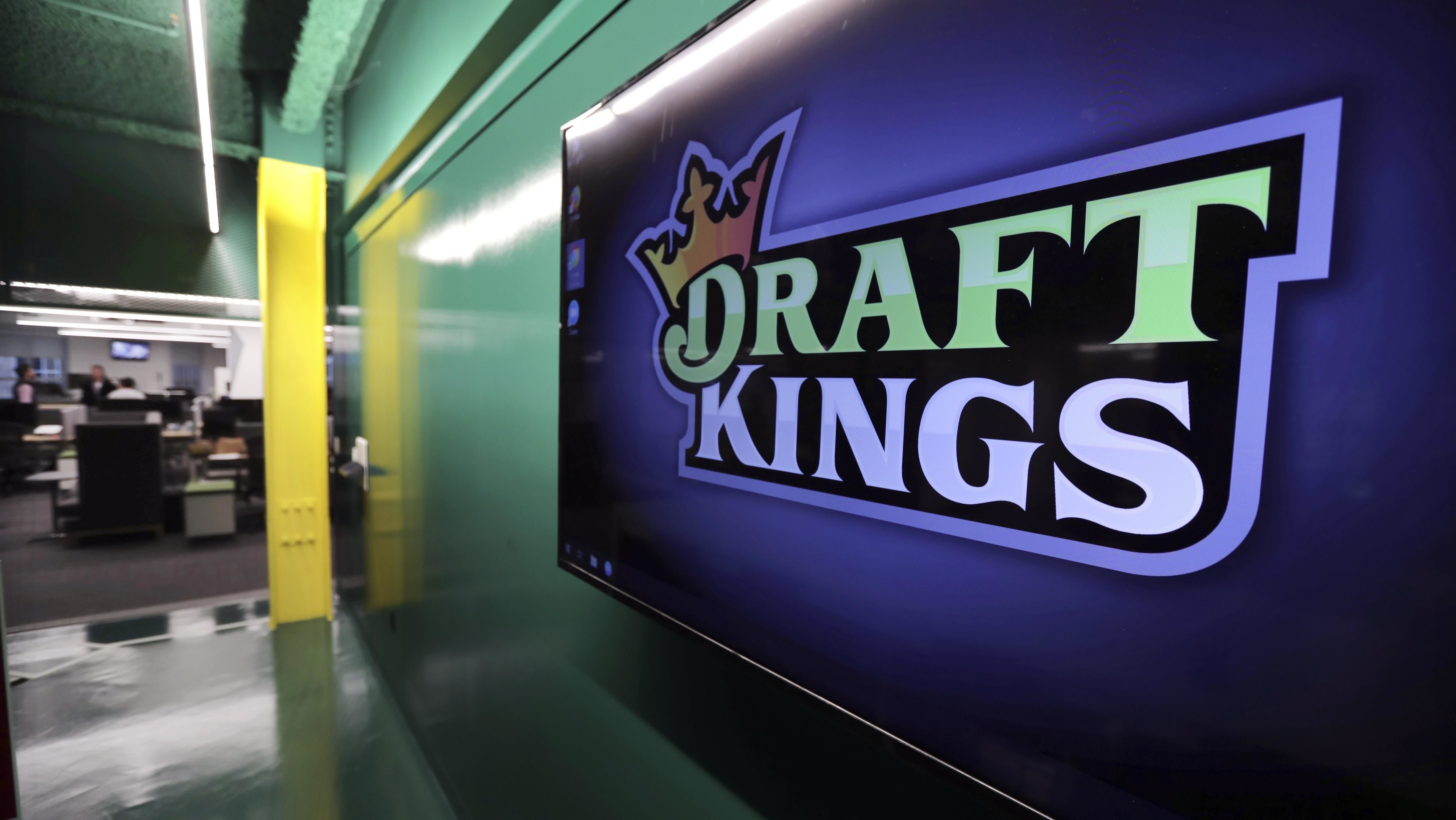 NFL Inks $1 Billion of Betting Deals with Caesars, DraftKings, FanDuel –