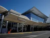 NZ's Auckland Airport revises dividend policy, shares fall